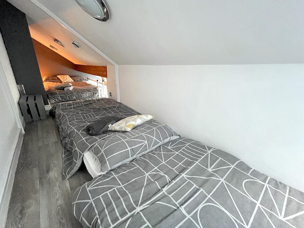 F2MezBed1