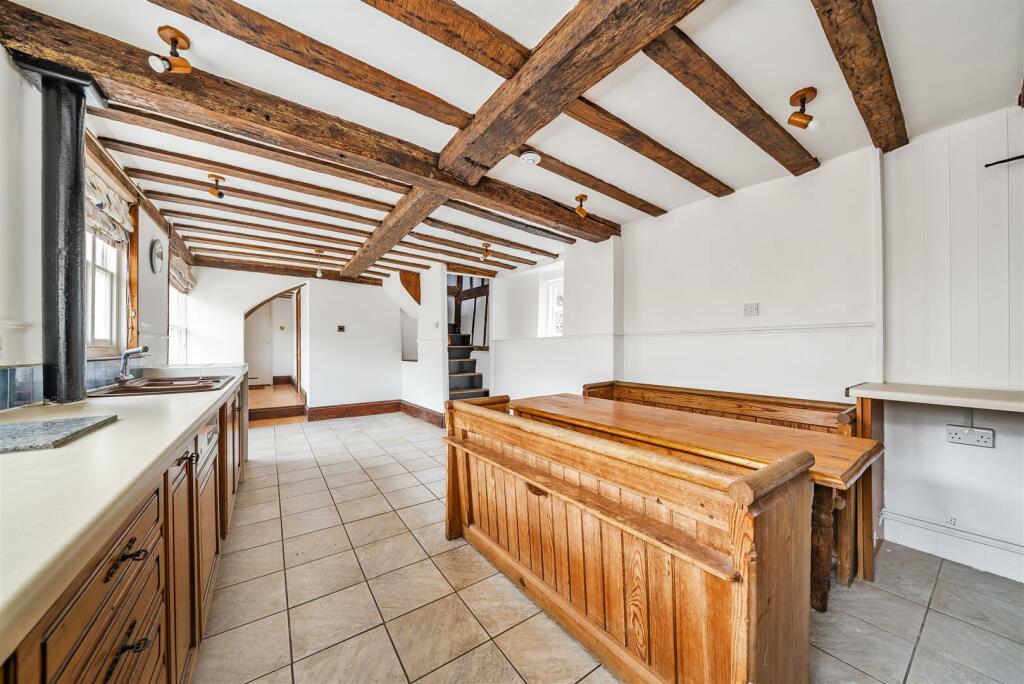 Kitchen:Dining Room (3).jpg