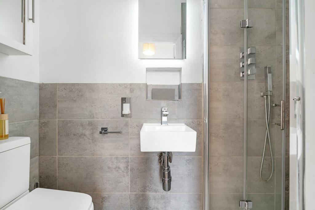 Ensuite.jpg