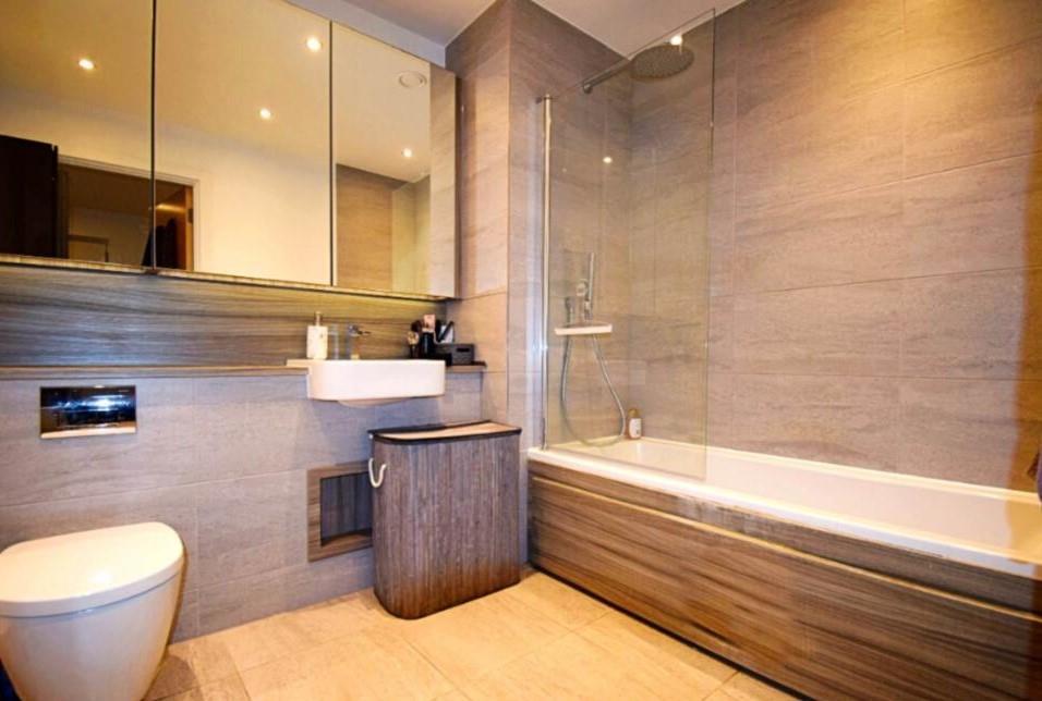 colindale gardens 4.jpeg