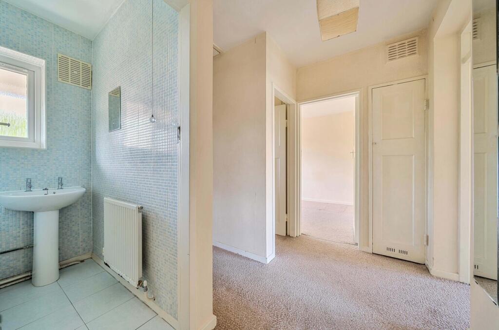 22-681de70e629d1-...