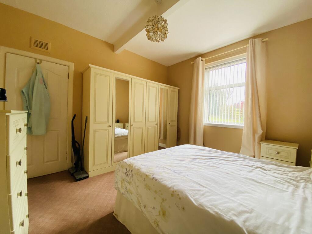 166 Brooms Road, Dumfries, DG1 2EF - Braidwoods So