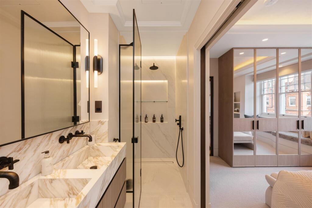 Flat 9, 39 Draycott Place Hi-18.jpg