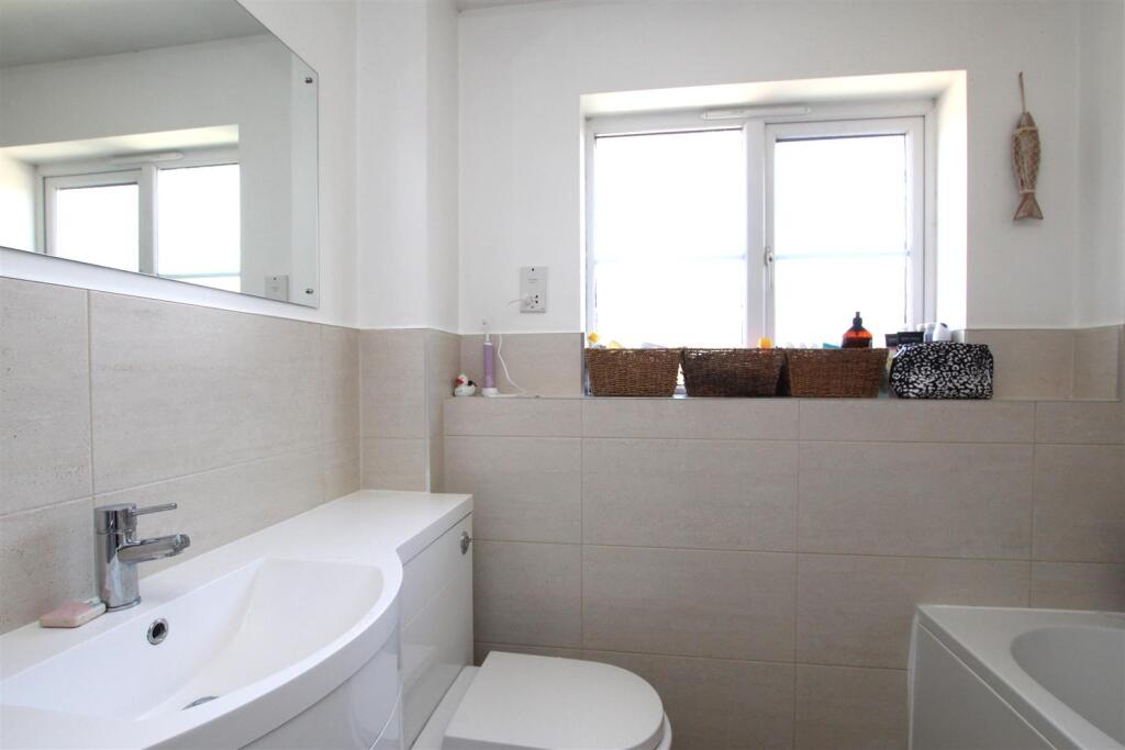 Bathroom.JPG