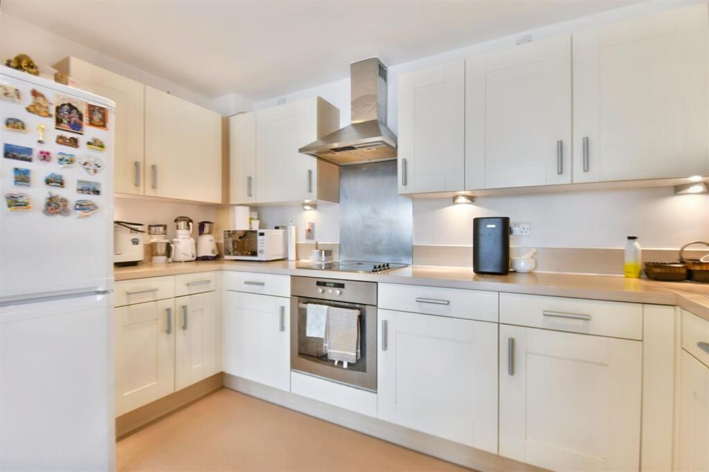Kitchen.JPG