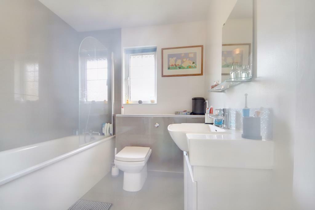 Family Bathroom.jpg