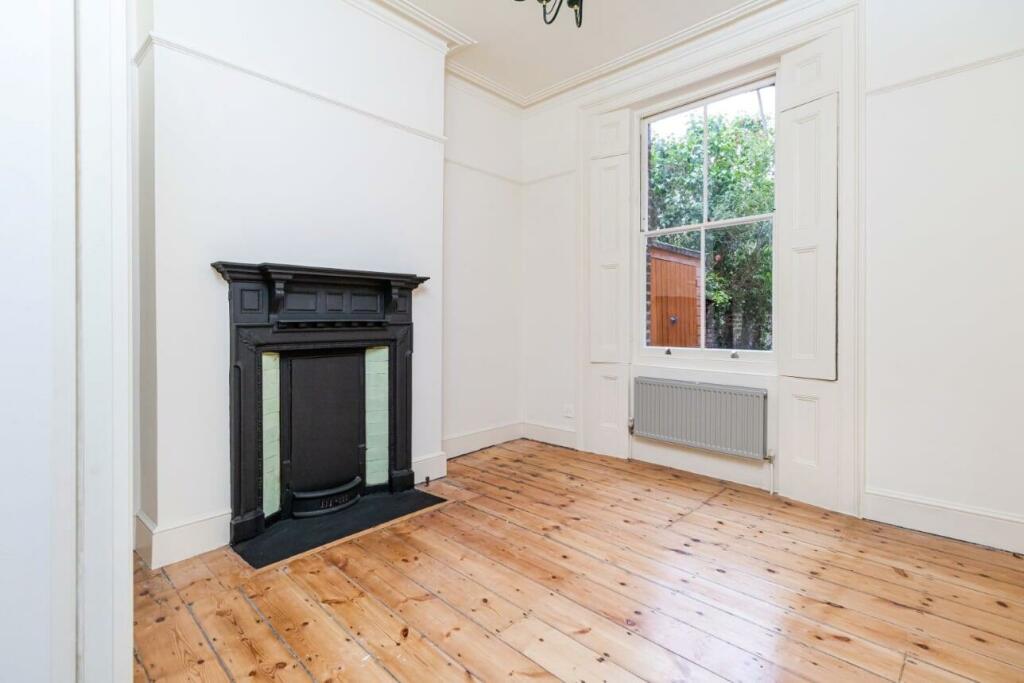 main bedroom.jpg