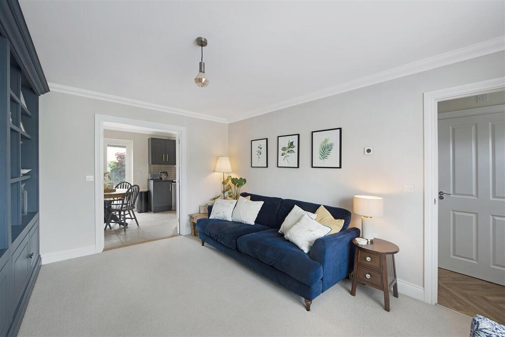 6 Beale Road ph24.jpg