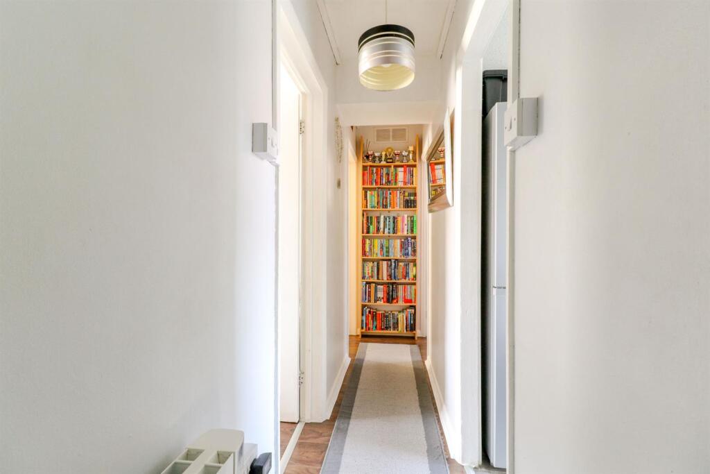 56 Bridle Close-15.jpg