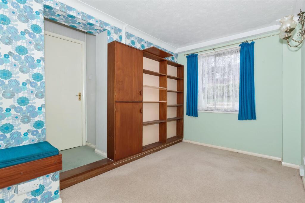 For Sale by Aspire Residential | Longlands Glade