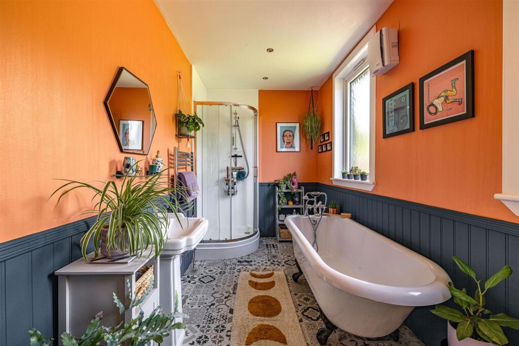 42 Glendinning Terrace Galashiels 15.jpg