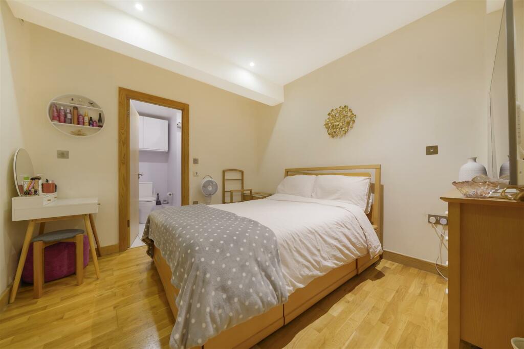 Flat 16, Noko - xmsIjzv26S40wKYLiIW0.jpg