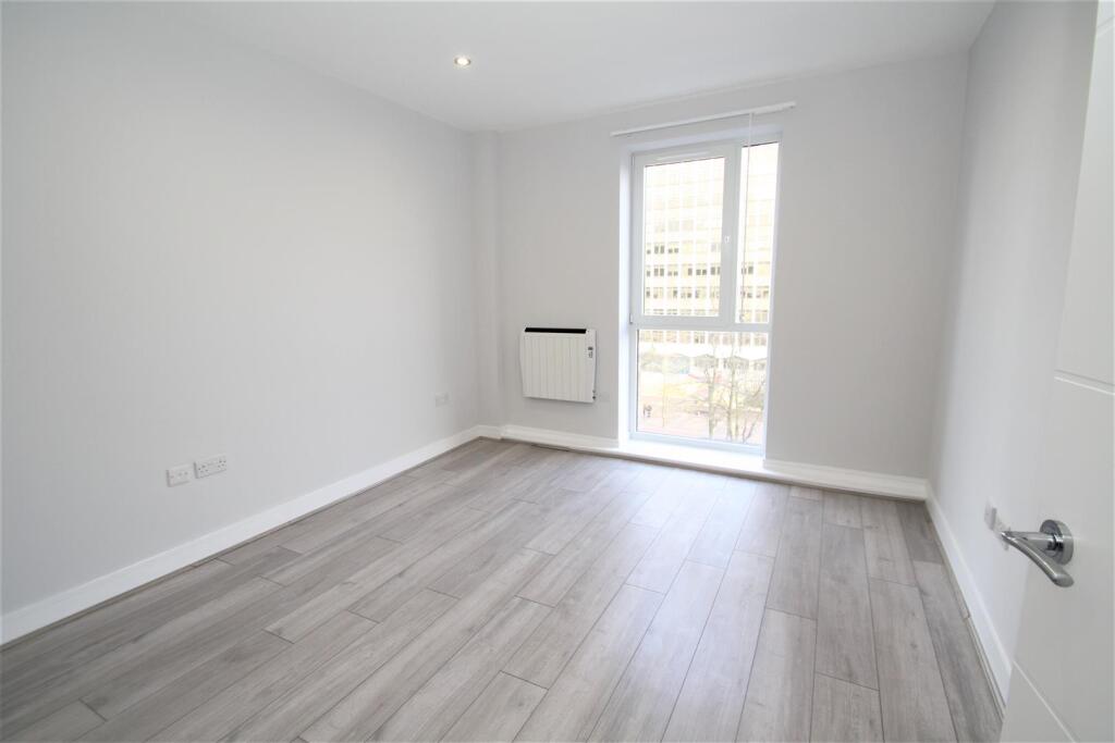 MasterBedroom.JPG