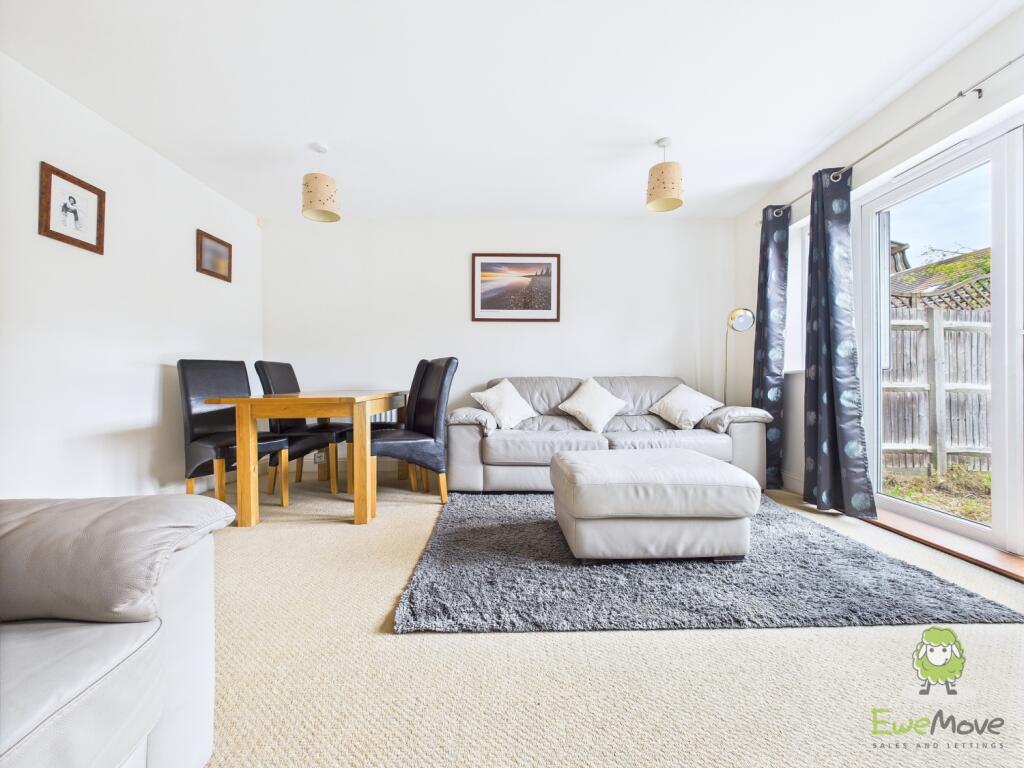 CAM01543G0-PR0144-STILL003