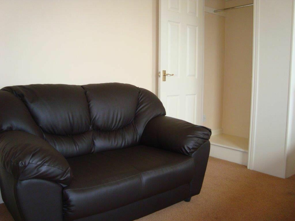 Studio Room