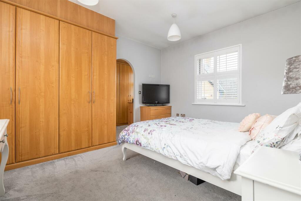 17 Fleming Drive-1.jpg