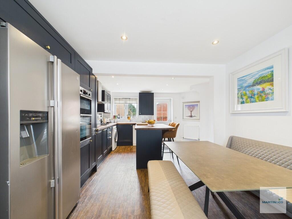 CAM03394G0-PR0252...