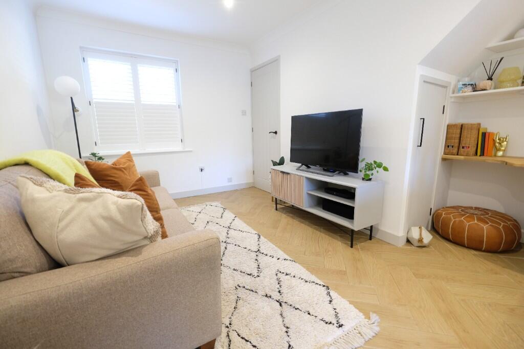 SITTING AREA