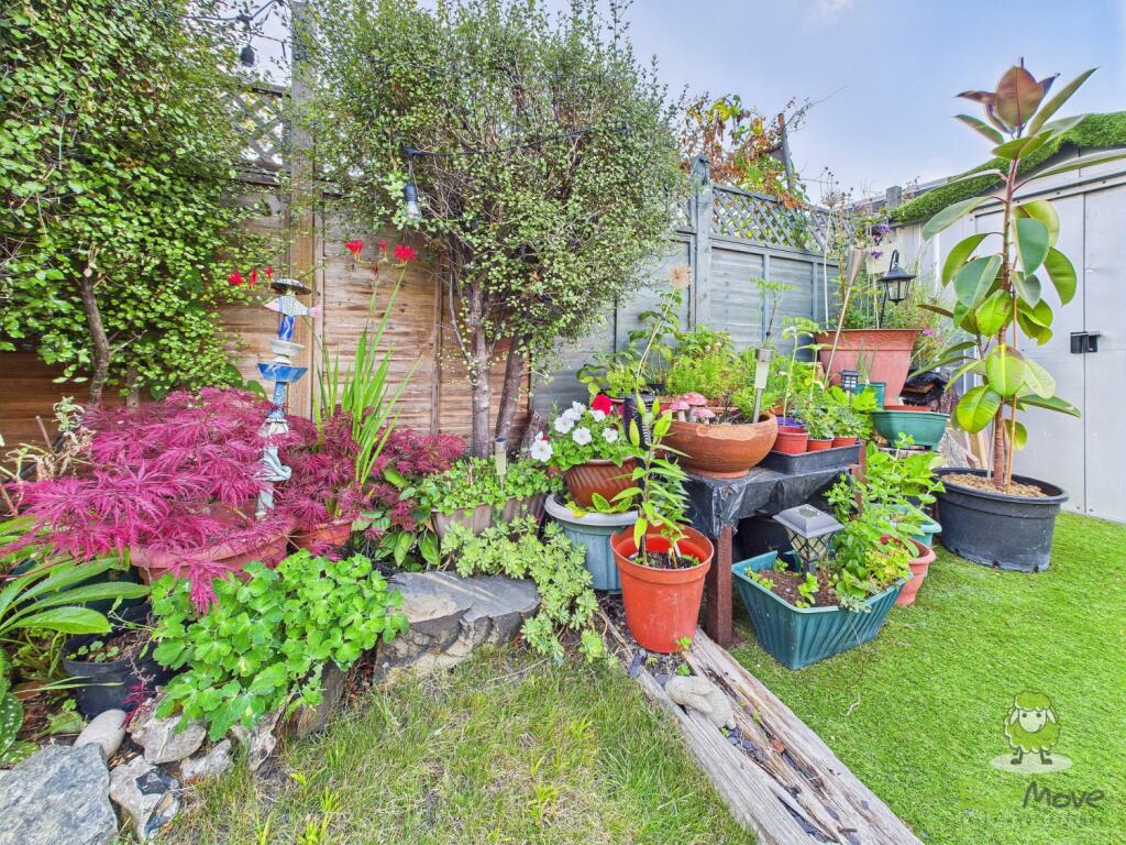 CAM01543G0-PR0139-STILL056