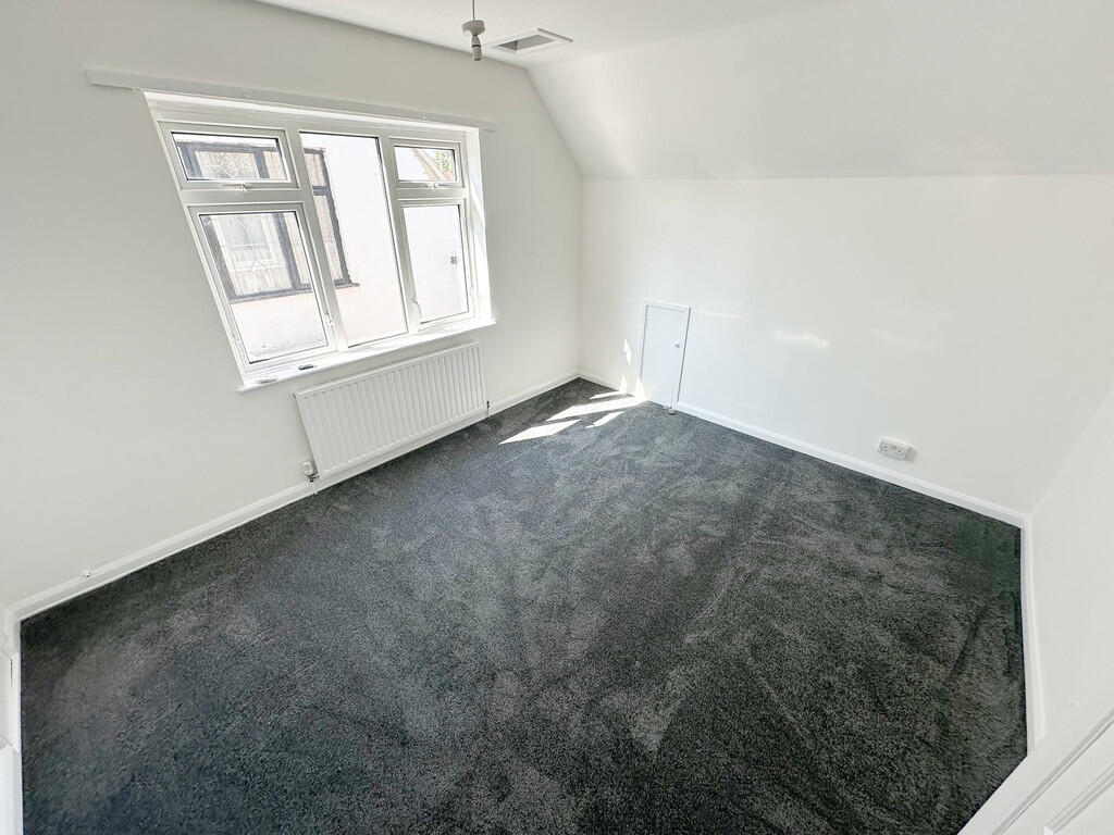 IMG-20250815-WA00...