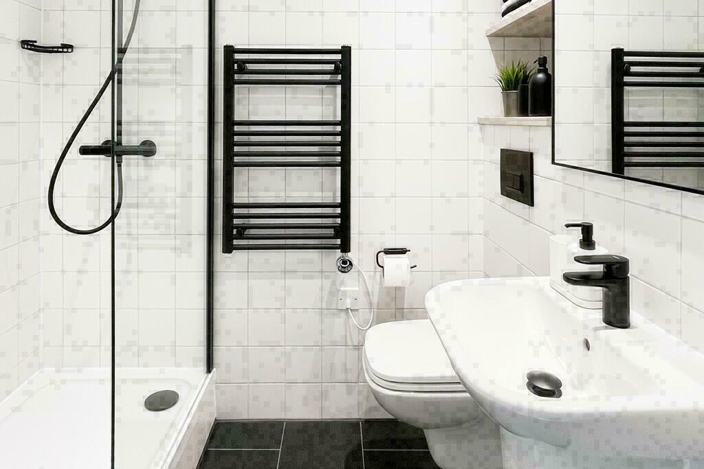 Ensuite bathroom