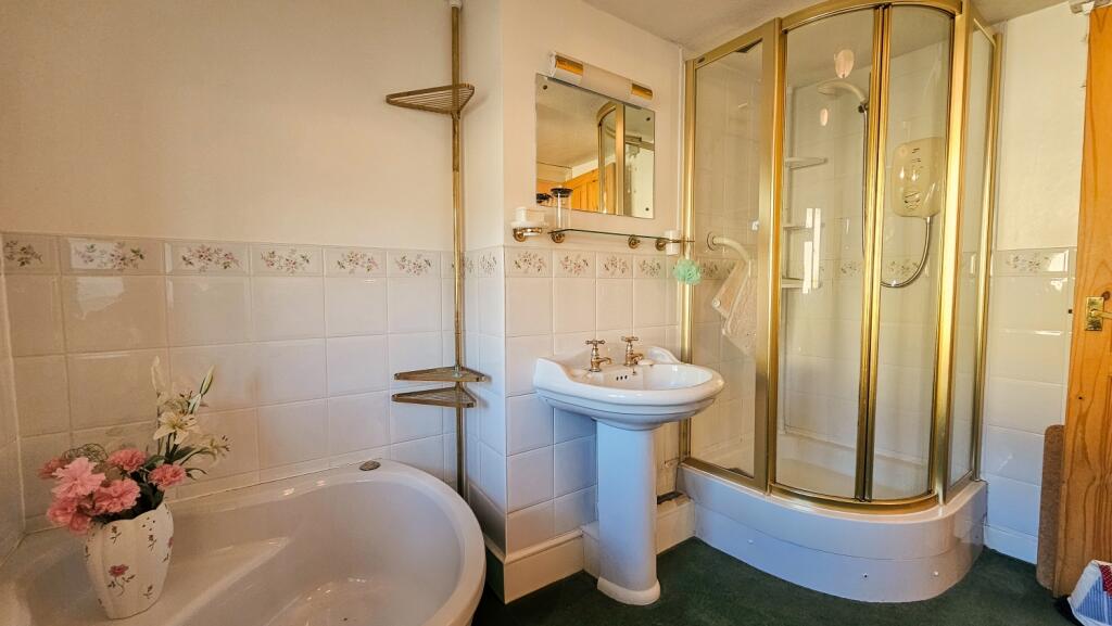 To Book A Viewing Call TPS Lostwithiel on 01208 87