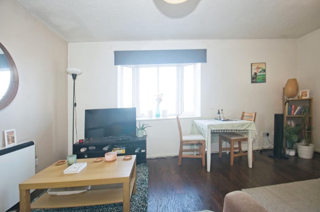Living/Dining Area
