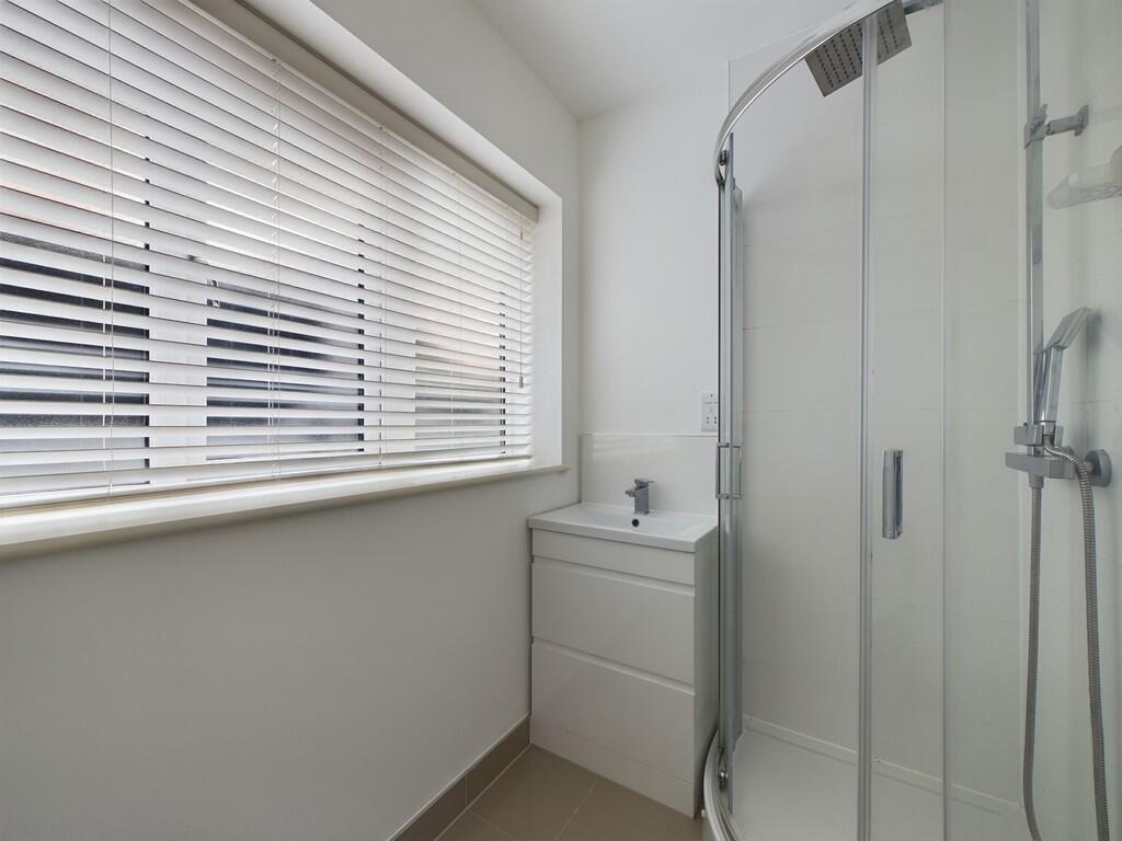 CAM04018G0-PR0067...