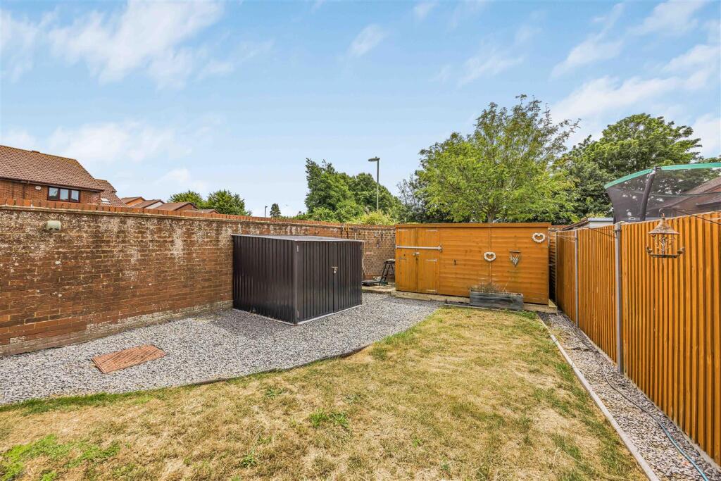 100 Fathoms Reach, Hayling Island-Small-PorticoMar