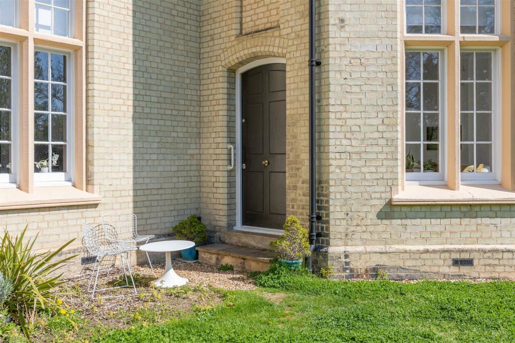Independent Front Door