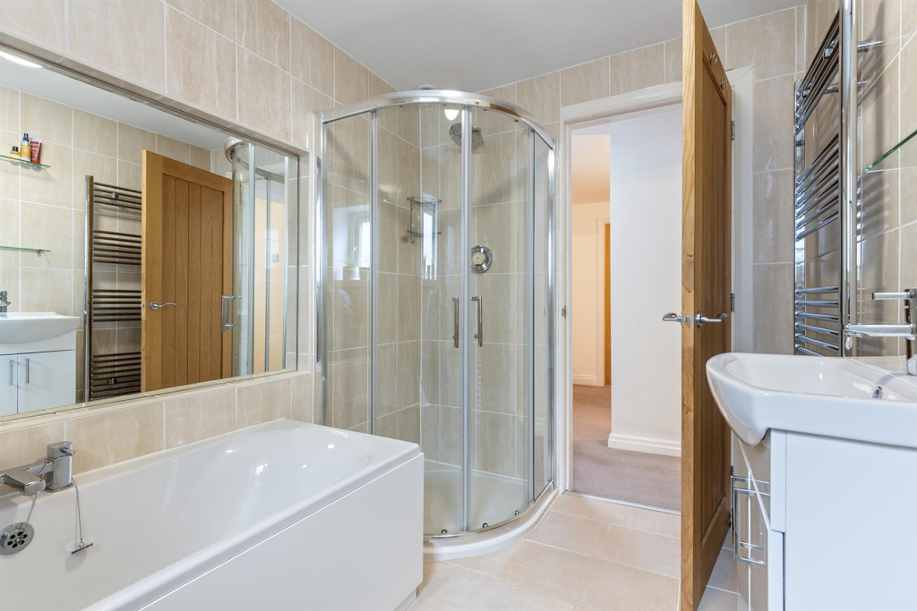 78 Fenay Lane, Almondbury 26_297.png