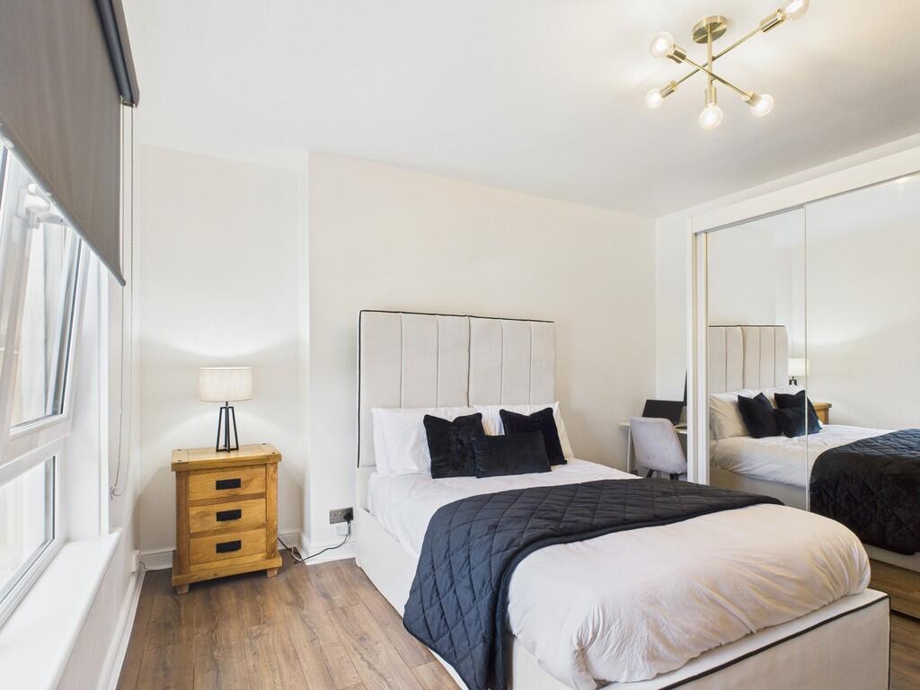 CAM05526G0-PR0038...