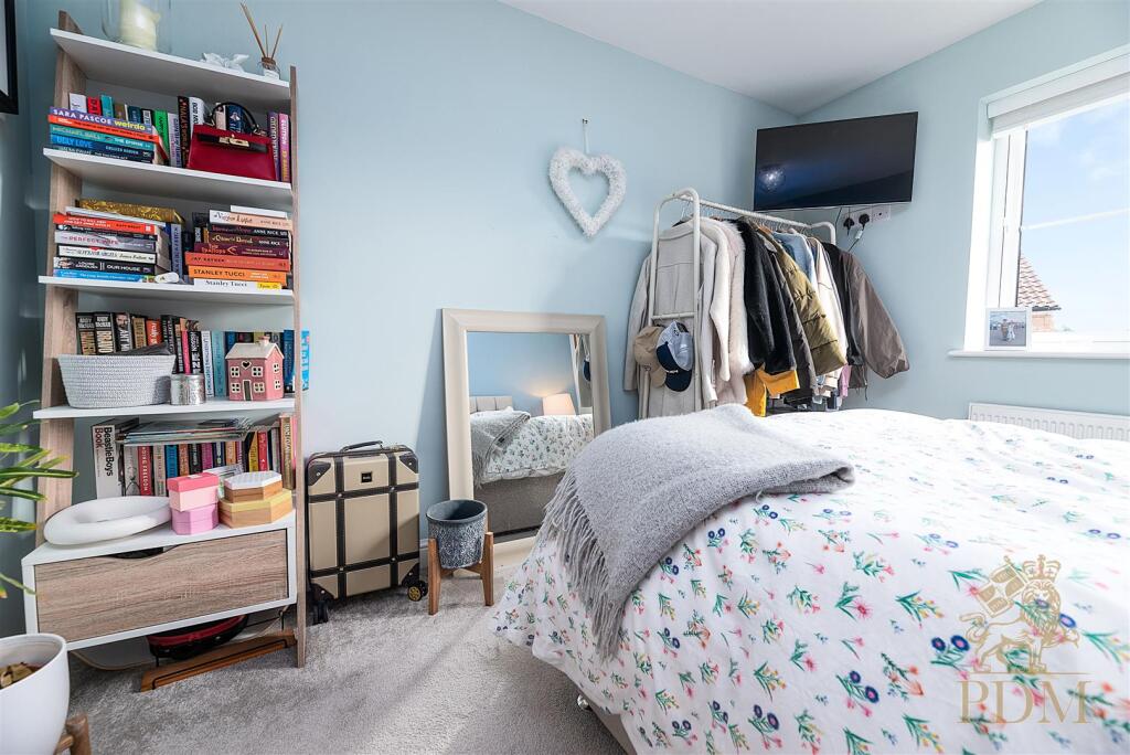 6 Byron Close Colwick Nottingham NG2 4BL