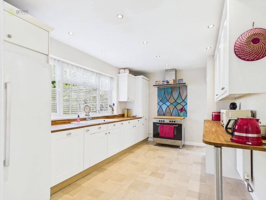 CAM03830G0-PR0138...