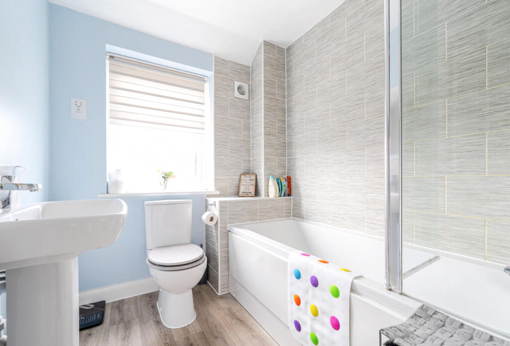 1296543-1-682db9a...