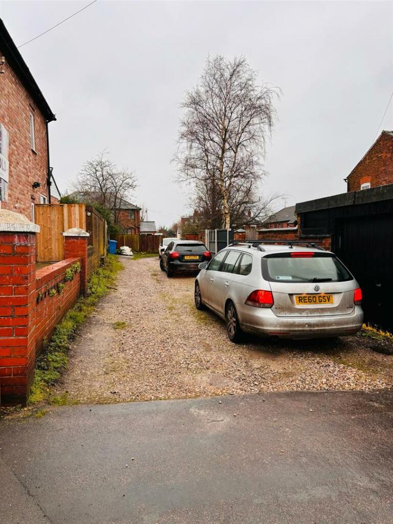 Knutsford Road Back.JPG