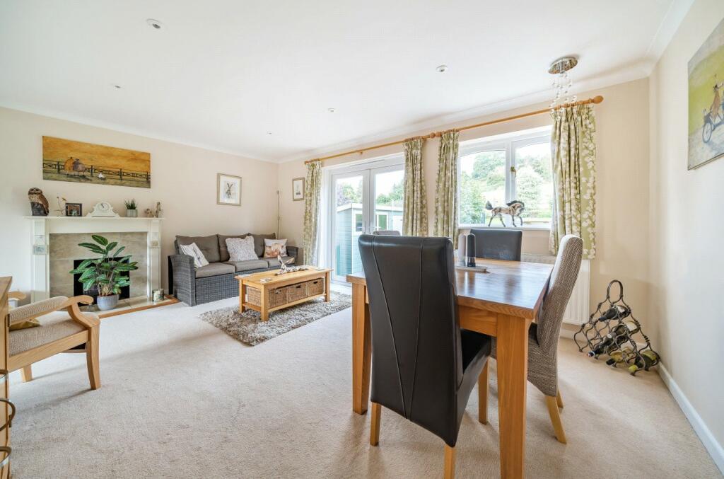 Sitting/Dining Room