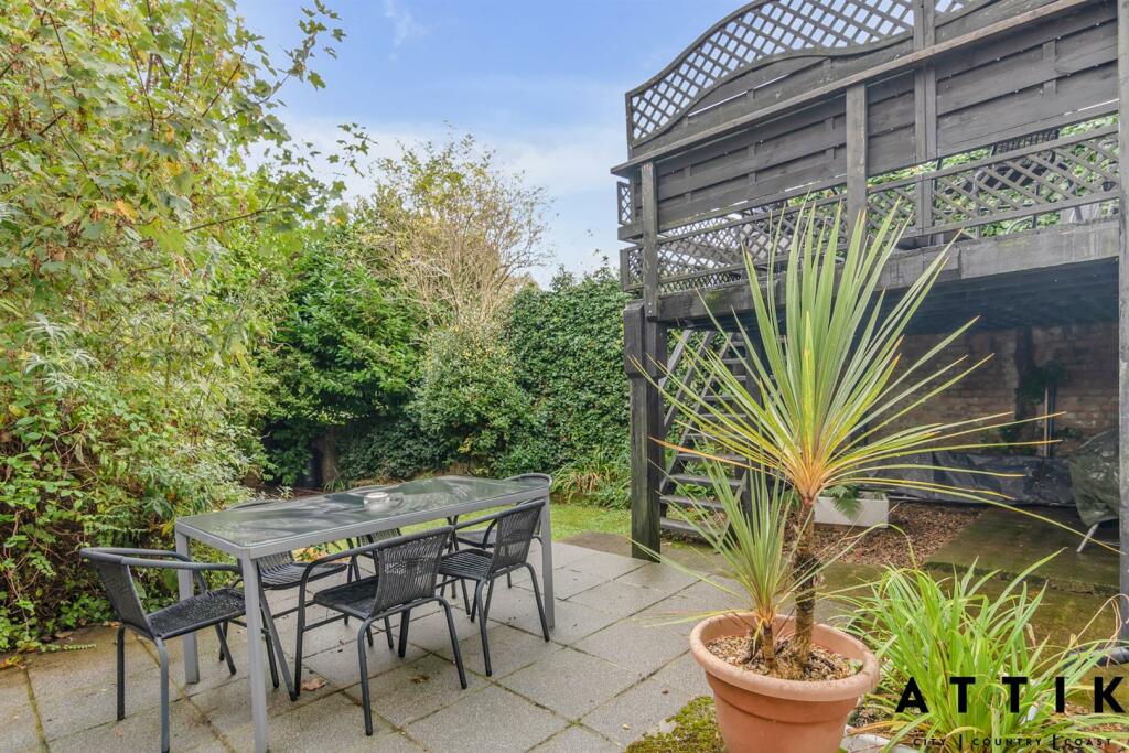 152 Chediston Street, Halesworth IP19 8BD (18).jpg