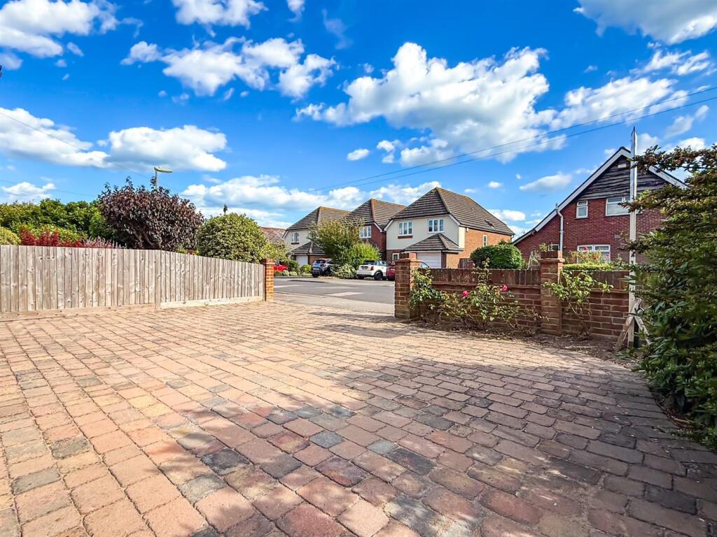 Grove Road 7.jpg