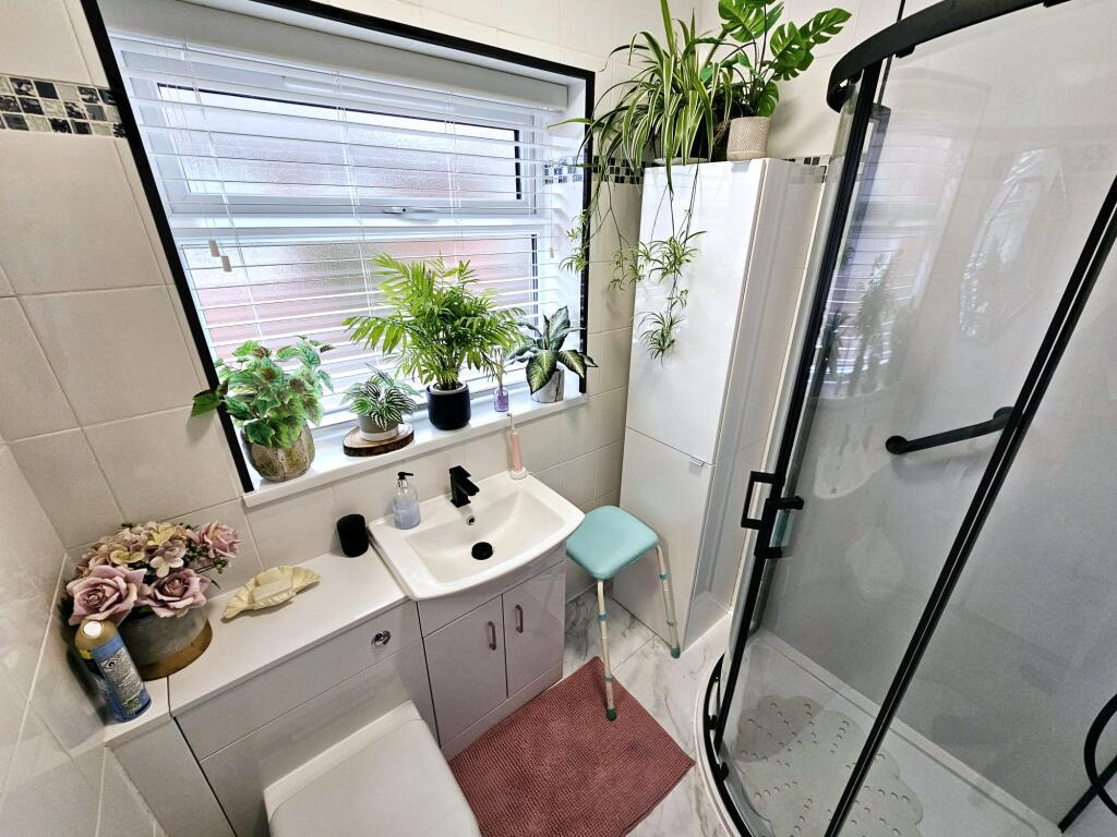 027a8298-2094-4eff-81a8-06dbf32a87d9