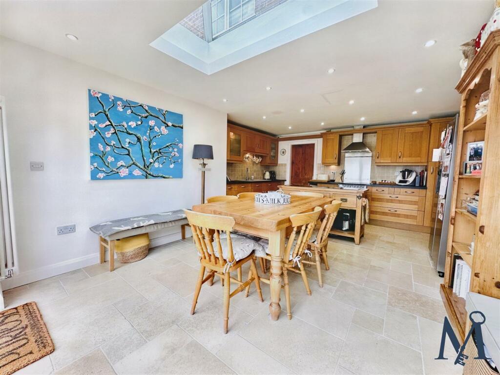 Open Plan Kitchen Diner