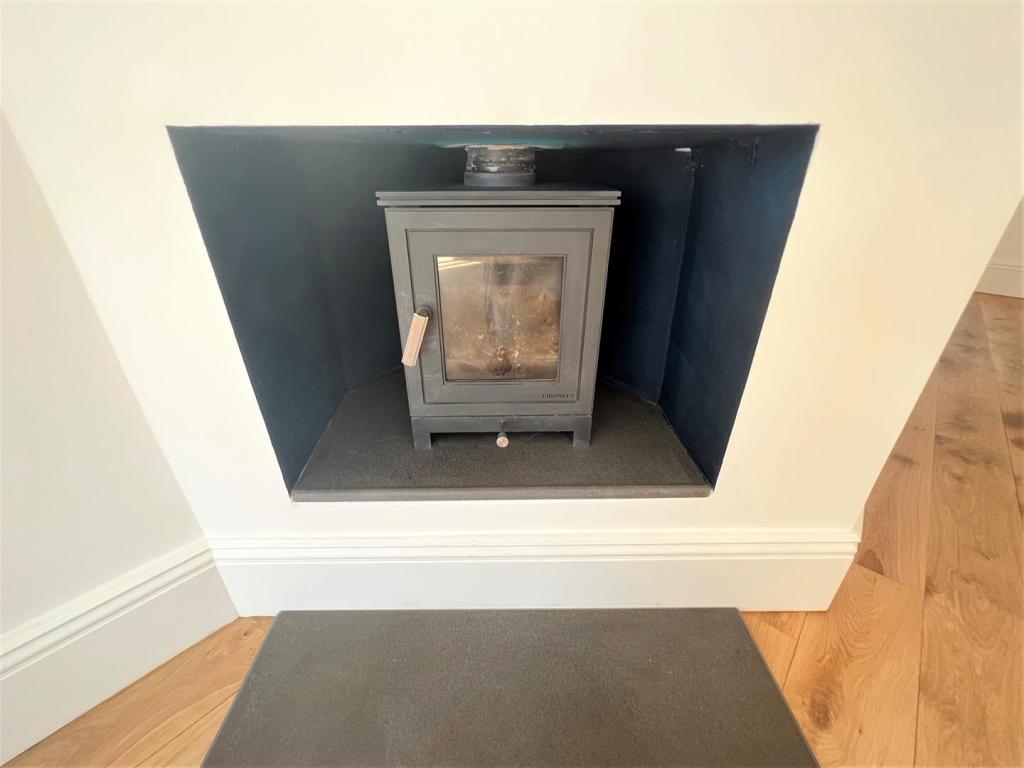 Log Burner.jpg