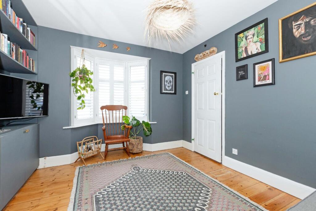 5 Myrtle Crescent_26.JPG