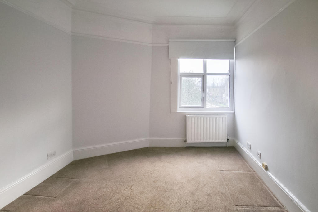 2.bedroom.jpg