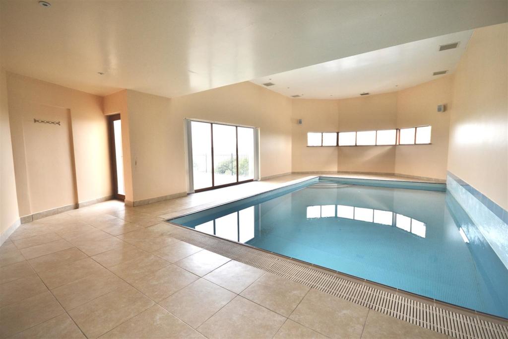 pool.jpeg