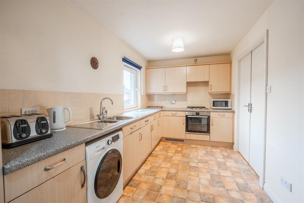 kitchen-1.jpg