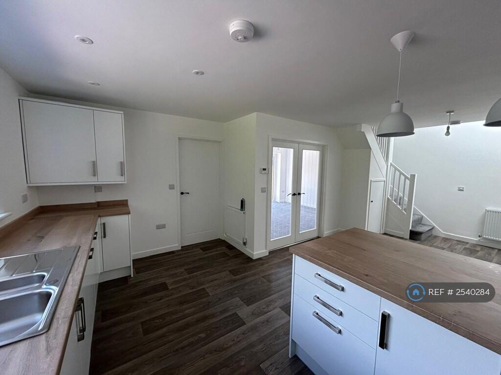 Kitchen (2)