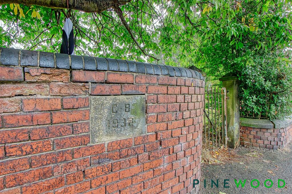 FRONT WALL