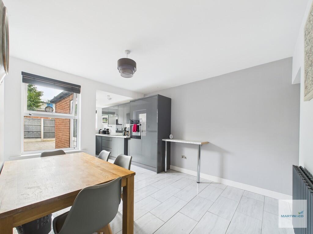 CAM03394G0-PR0376...