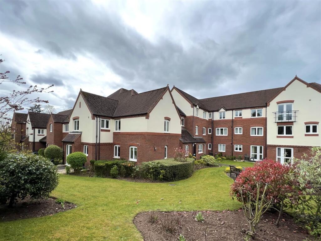 Worcester Road Hagley 1.jpg